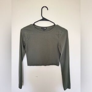 Fashion Nova Round Neck Long Sleeve Cropped Shirt / Size Small